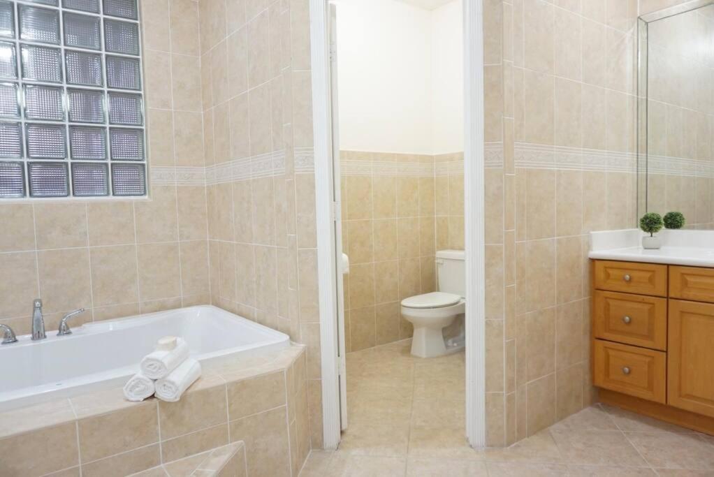 New Luxury Vacation Dream Rental- Sleeps 15! Miami Ngoại thất bức ảnh
