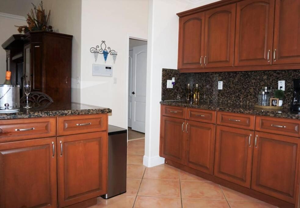 New Luxury Vacation Dream Rental- Sleeps 15! Miami Ngoại thất bức ảnh